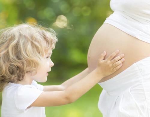 67歲失獨母親懷雙胞胎，高齡產婦能做試管嬰兒嗎？