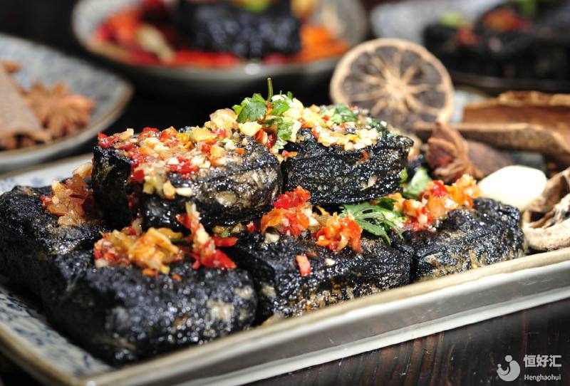 香噴噴的臭豆腐嘞！試管媽媽不能吃嘞！