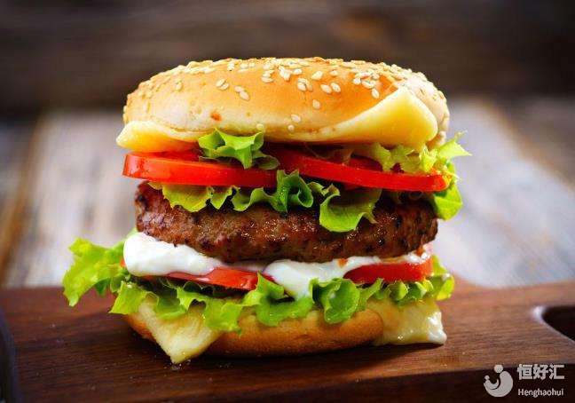 麥當勞、KFC紛紛推出新年優惠套餐，試管媽媽在備孕期間還可以吃漢堡嗎？